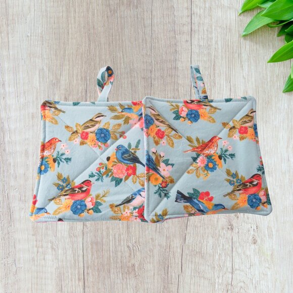 Handmade Potholder, Set of 2, Reversible Birds and Roses Quilted Hot Pads - Picture 2 of 5